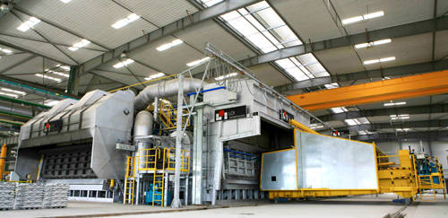 Qingdao double chamber aluminum melting furnace, length 44.8m, width 27.5m, made up of waste chamber, the heating chambe